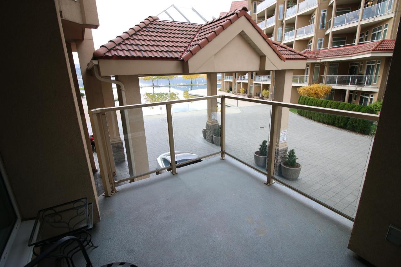 Sunset Waterfront Resort By Discover Kelowna Resort Accommodations Dış mekan fotoğraf