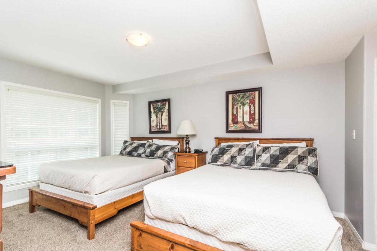 Sunset Waterfront Resort By Discover Kelowna Resort Accommodations Dış mekan fotoğraf
