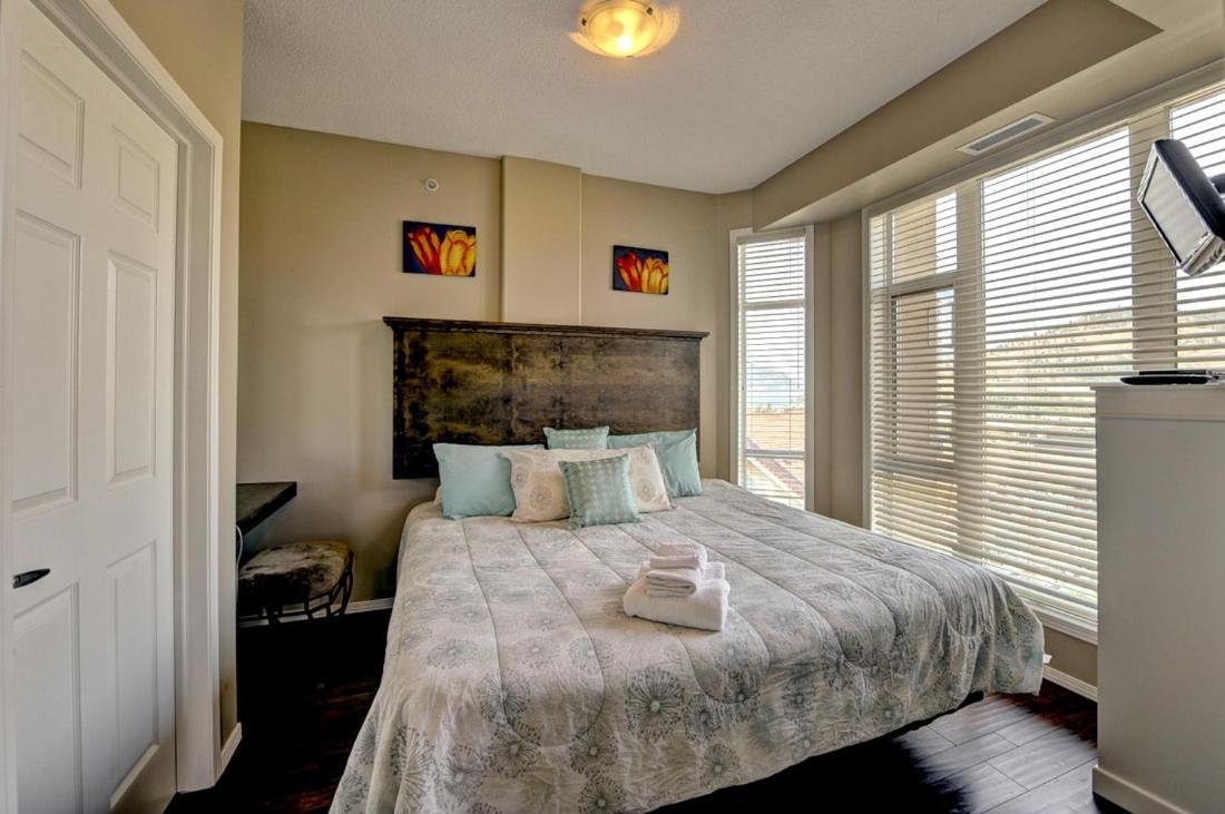Sunset Waterfront Resort By Discover Kelowna Resort Accommodations Dış mekan fotoğraf