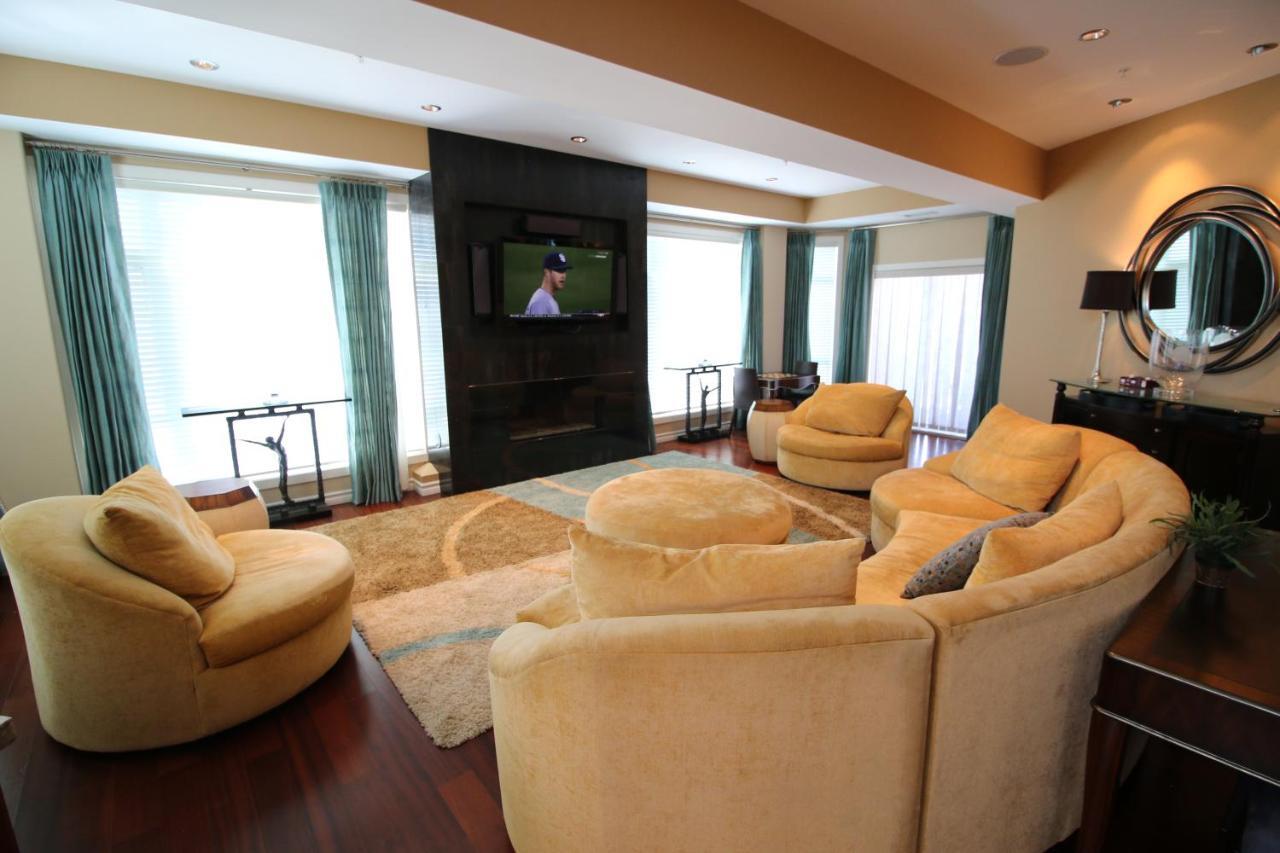 Sunset Waterfront Resort By Discover Kelowna Resort Accommodations Dış mekan fotoğraf